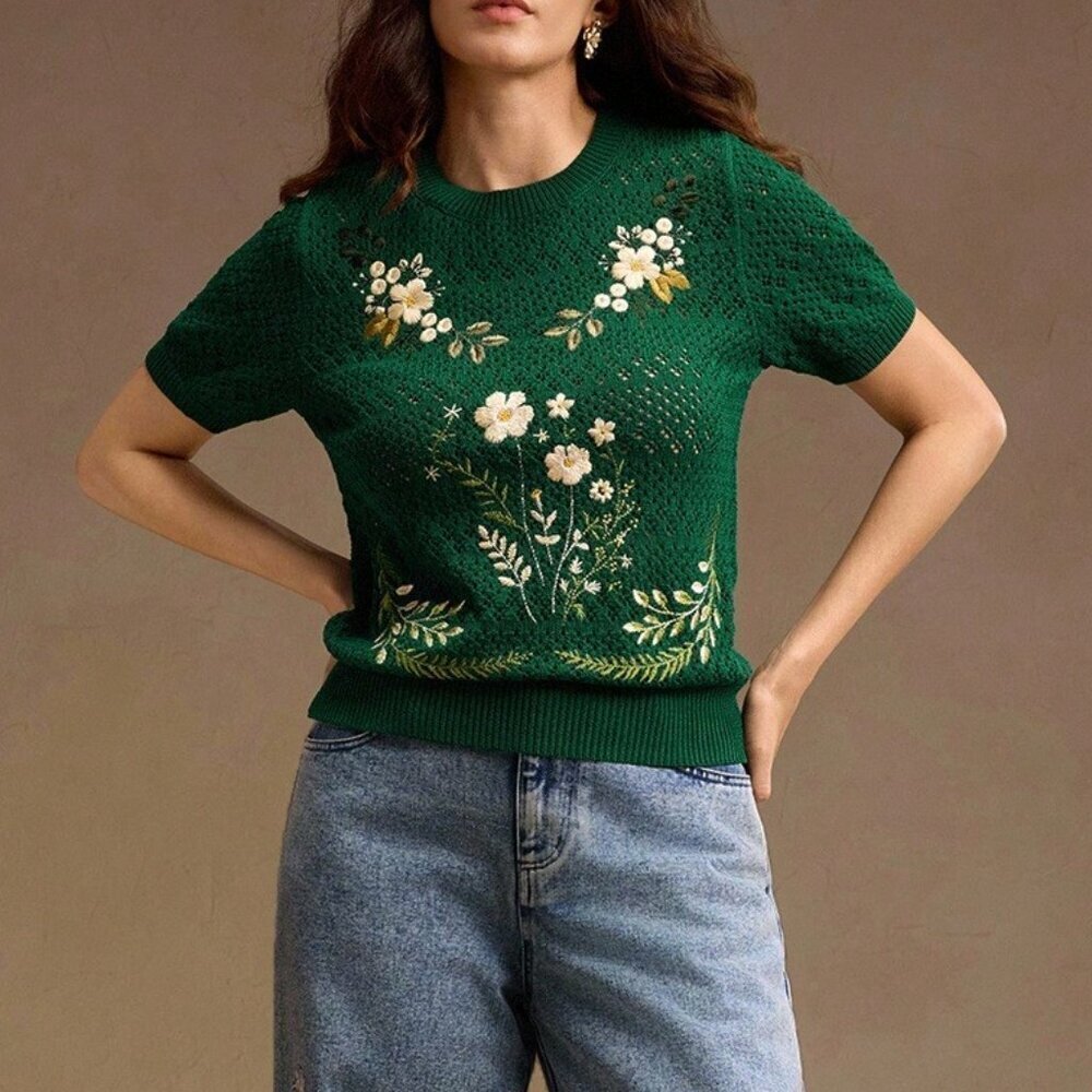 Green Casual Women's Embroidered Chic T-Shirt - Picture 6 of 7